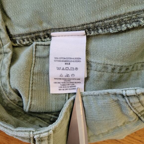 Free People Distressed Shorts Womens 6 Green Daisy Dukes BOHO Festival - Picture 8 of 11